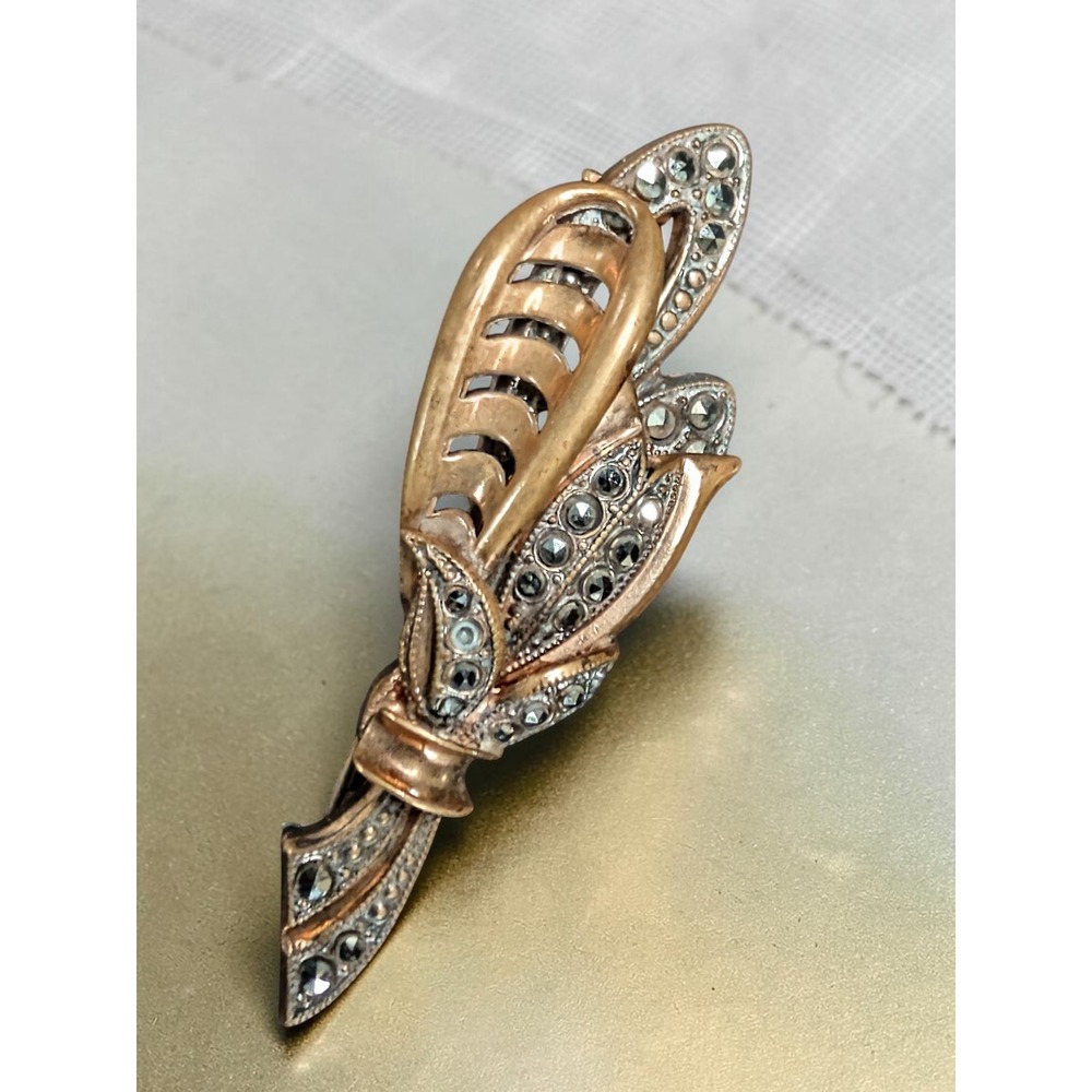 Vintage Art Deco Style Marcasite Leaf Brooch Pin Gold Tone Figural Locking Clasp